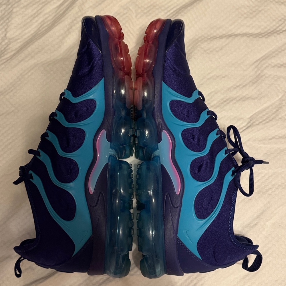 Nike Vibrant Blue and Pink Athletic Shoes - Picture 2 of 7